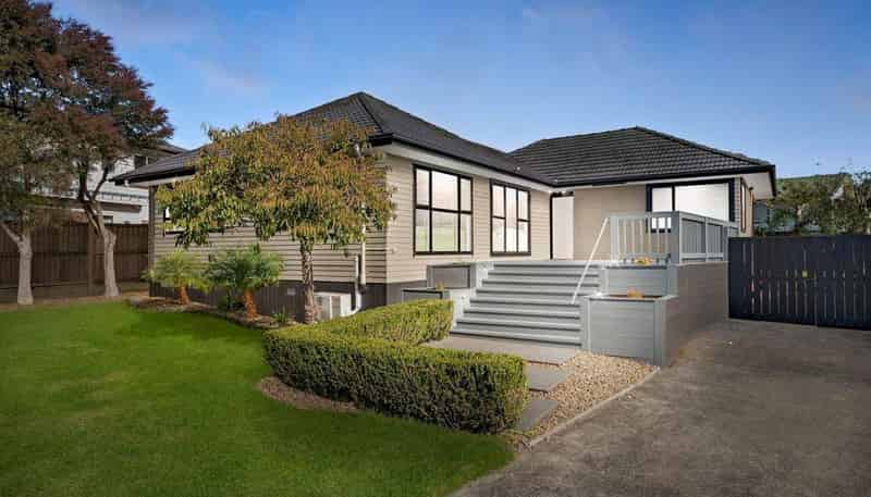  Ward Crescent, Te Atatu Peninsula