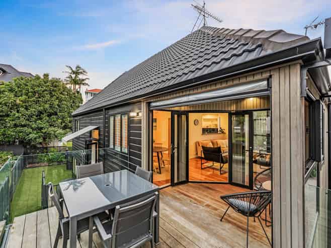 2/42 Goldie Street, Saint Heliers