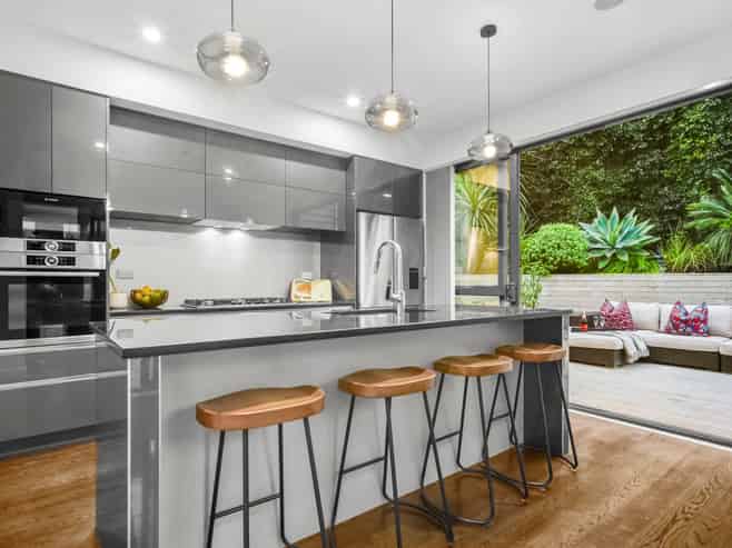 8 Carex Way, Long Bay