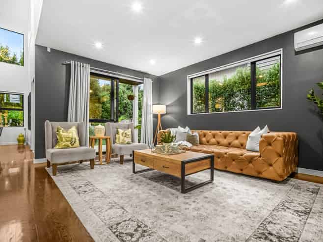 8 Carex Way, Long Bay