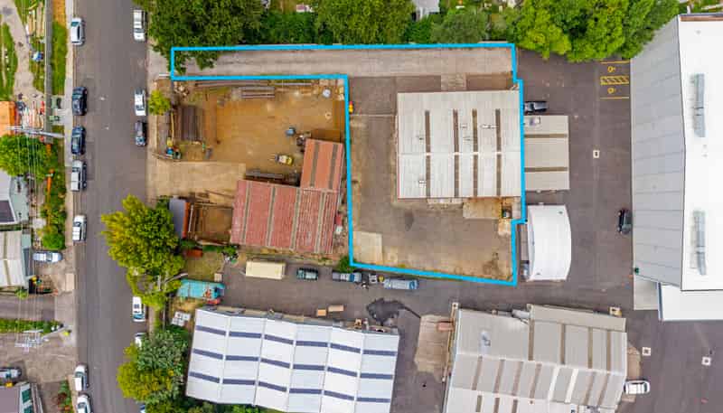 12 Waikaukau Road, Glen Eden