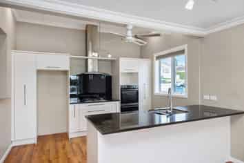 10 Willis St, Mount Albert