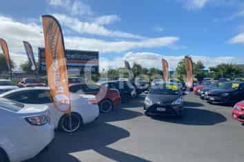 Full Exposure Yard/Warehouse | Billboard Included