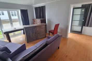 22B Larsen Street, Otara