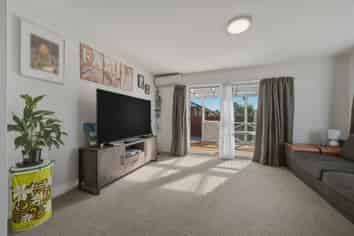 2/202 Sawyers Arms Road , Casebrook