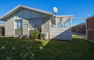 2/202 Sawyers Arms Road , Casebrook