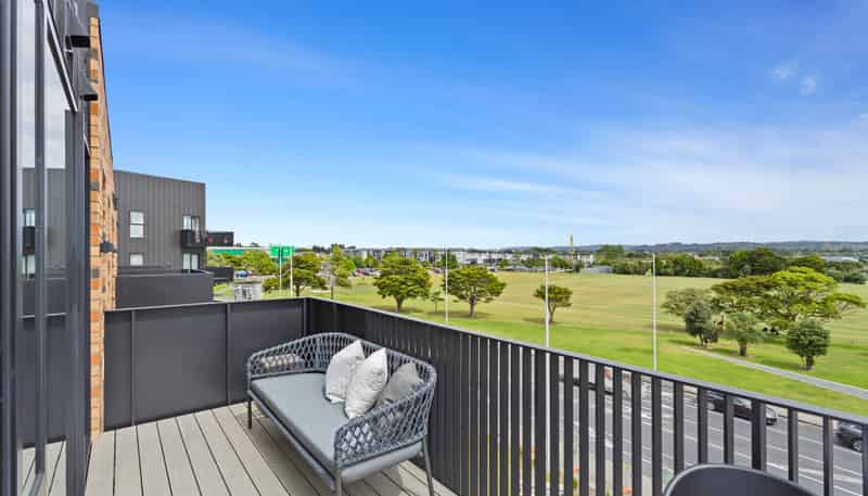 6 Rauroa Lane, Hobsonville