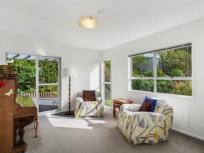 14 Puketitiro Street, Glen Eden