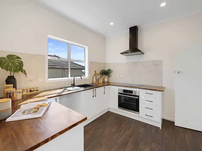 693A Richardson Road, Mount Roskill