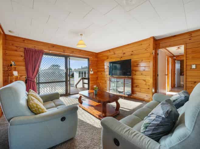 13A Ward Crescent, Te Atatu Peninsula