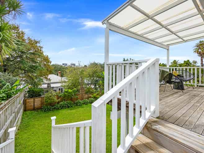 33 First Avenue, Kingsland