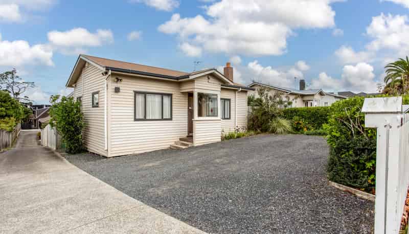 92 Ash Street, Avondale