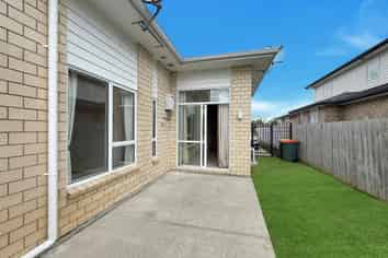 A/1 Iwinuku Crescent, Wattle Downs