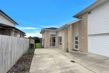 A/1 Iwinuku Crescent, Wattle Downs