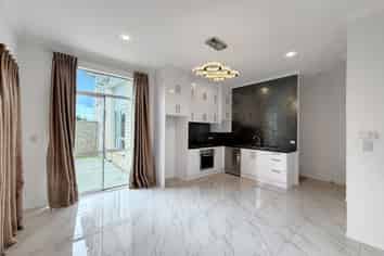 A/1 Iwinuku Crescent, Wattle Downs