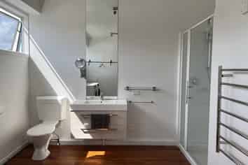 69 Carlton Gore Road, Newmarket