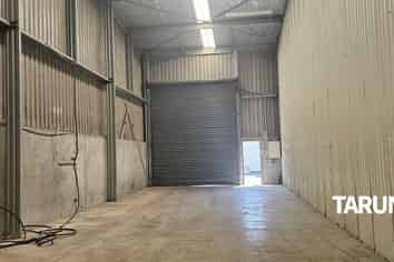 138sqm Warehouse/Storage in Wiri for Lease