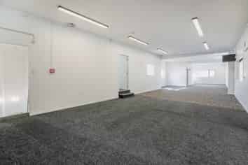 Trade Retail/Showroom Office Opportunity