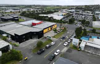 Trade Retail/Showroom Office Opportunity