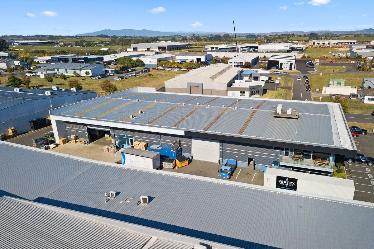 Quality Industrial Warehouse with Office - Vista 3