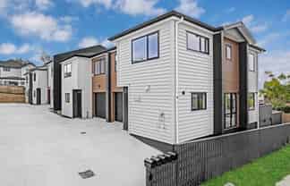 4C & 4D Glenmore Road, Sunnyhills