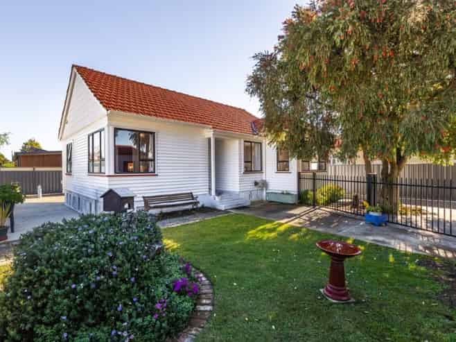 66 Douglas McLean Avenue, Marewa