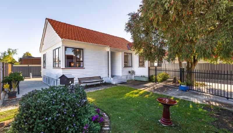 66 Douglas McLean Avenue, Marewa