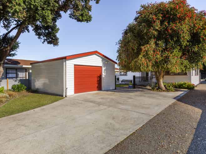 66 Douglas McLean Avenue, Marewa