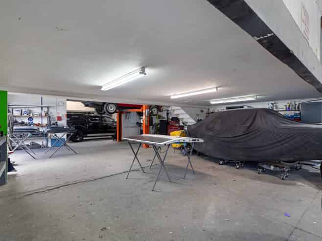 Invest in Tremaine Avenue