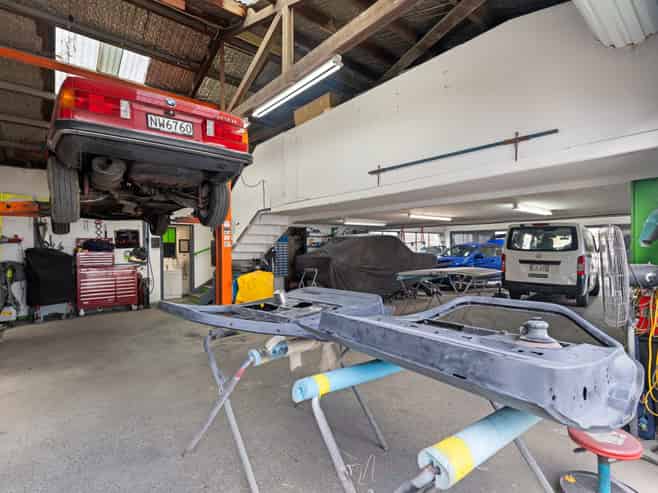 Invest in Tremaine Avenue