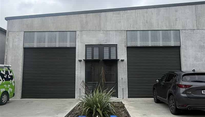   Units 20 & 21, 20 William Earp Place, Tawa