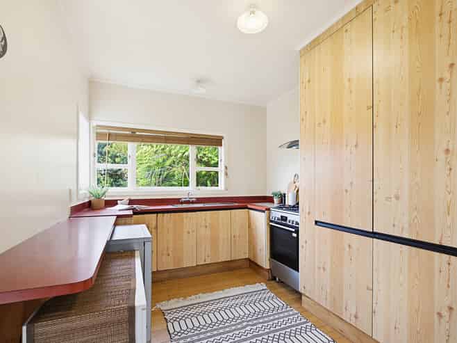 9 Victory Crescent, Tawa