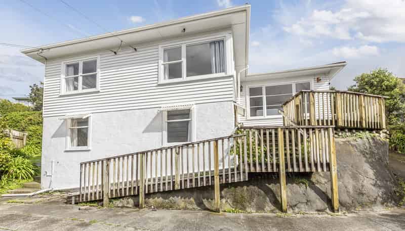 9 Victory Crescent, Tawa