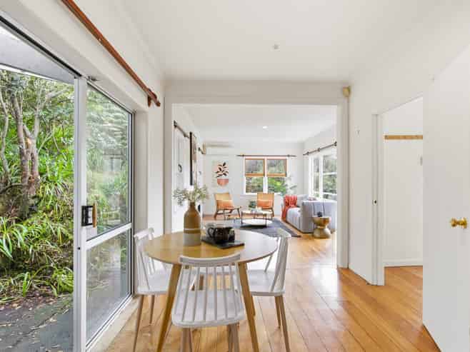 9 Victory Crescent, Tawa