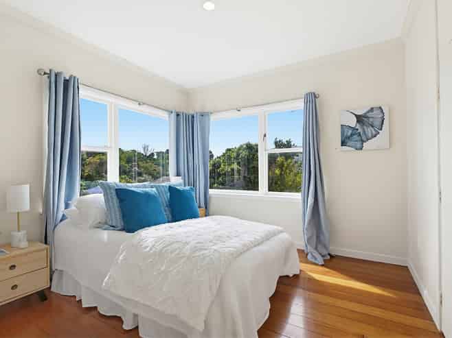 9 Victory Crescent, Tawa