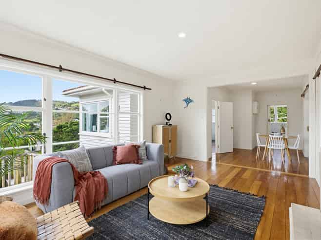 9 Victory Crescent, Tawa