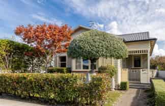 8 McDonald Street, Napier South