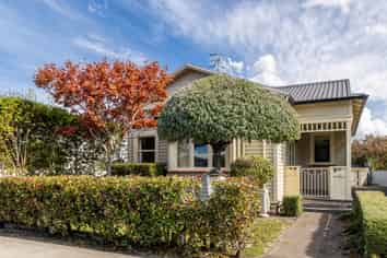 8 McDonald Street, Napier South