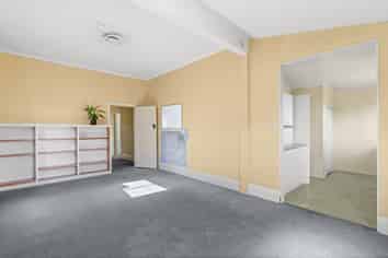 8 McDonald Street, Napier South