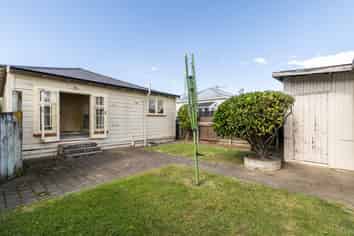 8 McDonald Street, Napier South