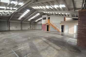 North Facing Industrial Warehouse/Workshop