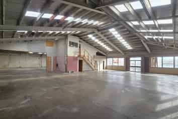 North Facing Industrial Warehouse/Workshop