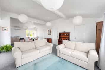 100 Vanguard Street, Thames