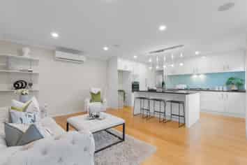 21 Lagonda Rise, Oteha