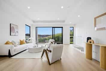 4 Tikati Rise, Long Bay