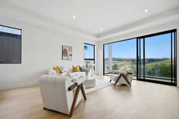 4 Tikati Rise, Long Bay