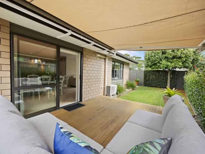 24 Royalle Mews, Botany Downs