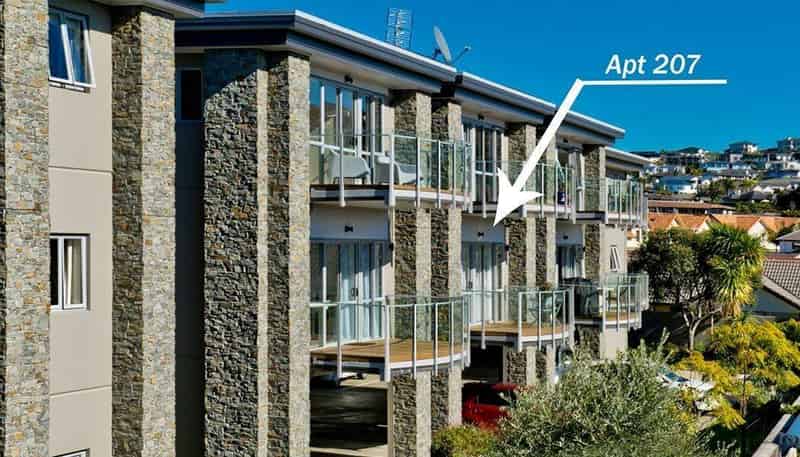 207/252 Centreway Road, Orewa