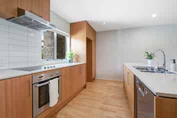 207/252 Centreway Road, Orewa