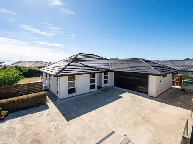 16 Fairmile Road, Richmond